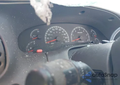 2001 Ford Expedition Xlt from USA, damaged, VIN 1FMRU16W21LB16549